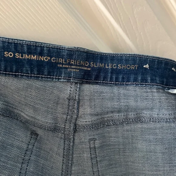 COPY - CHICO'S Girlfriend SHORTS - Slim Leg - Size 2 (Chico's Size 00) - Picture 5 of 11